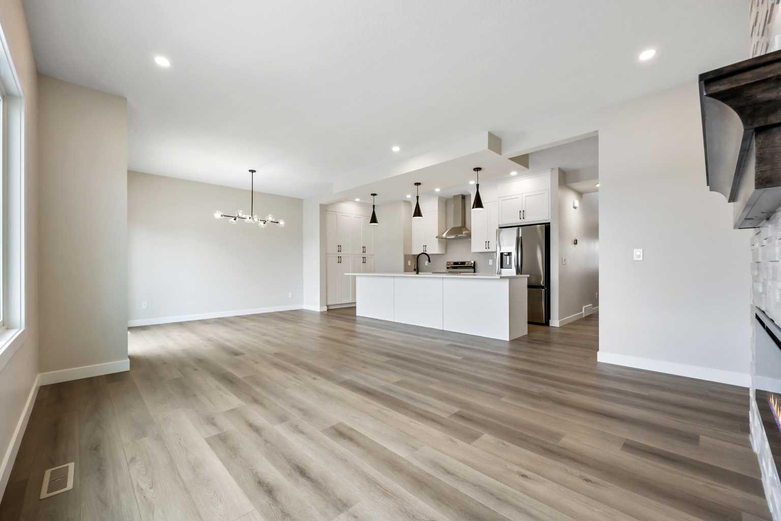 825 Baywater Place SW