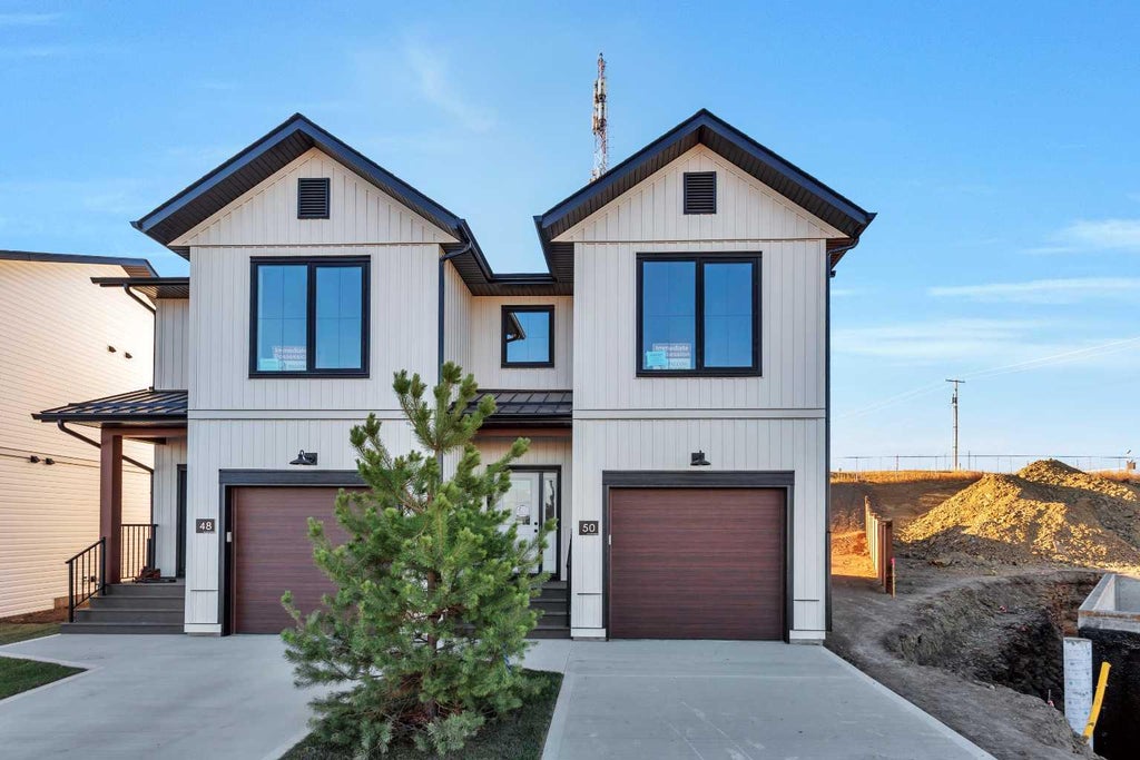 Photo of 58 Concord Rise, Sylvan Lake, AB T4S 0N7 (MLS # A2351478)