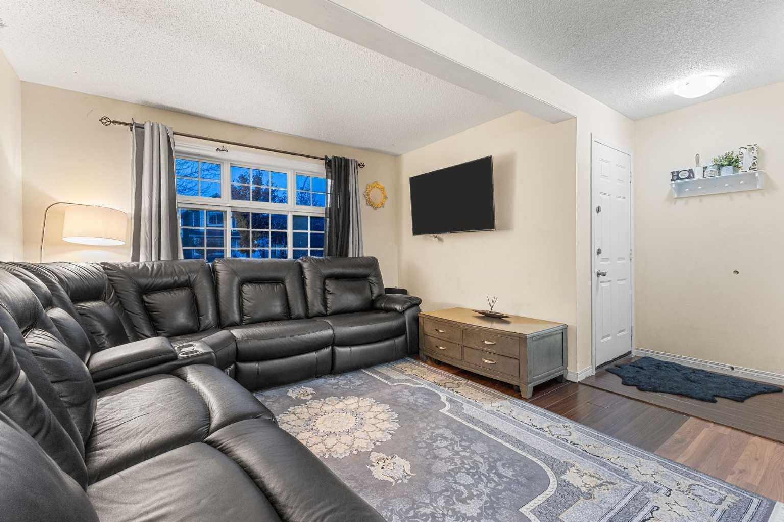 105 Taradale Drive NE