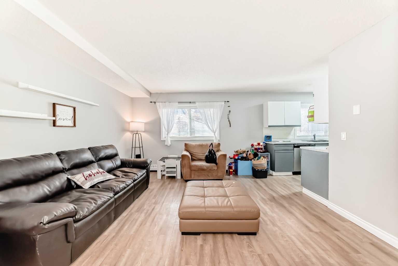 2508 17 Street SW 100