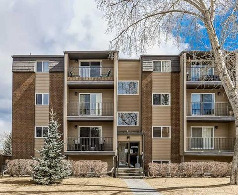 Photo of 2508 17 Street SW #100, Calgary, AB T2T 4M8 (MLS # A2284727)