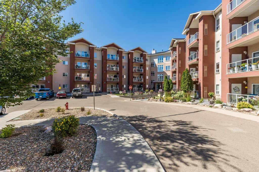 Photo of 2800 13 Avenue SE #309, Medicine Hat, AB T1A 3P9 (MLS # A2328156)