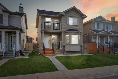 Photo of 19 Taralake Rise NE, Calgary, AB T3J 0A4 (MLS # A2262592) Photo of 19 Taralake Rise NE, Calgary, AB T3J 0A4 (MLS # A2262592)