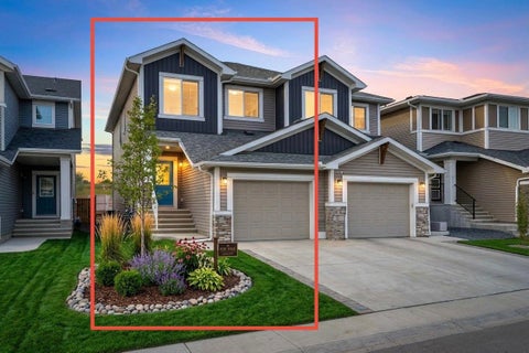 Photo of 1489 Bayview Point SW, Airdrie, AB T4B 5K1 (MLS # A2297844)