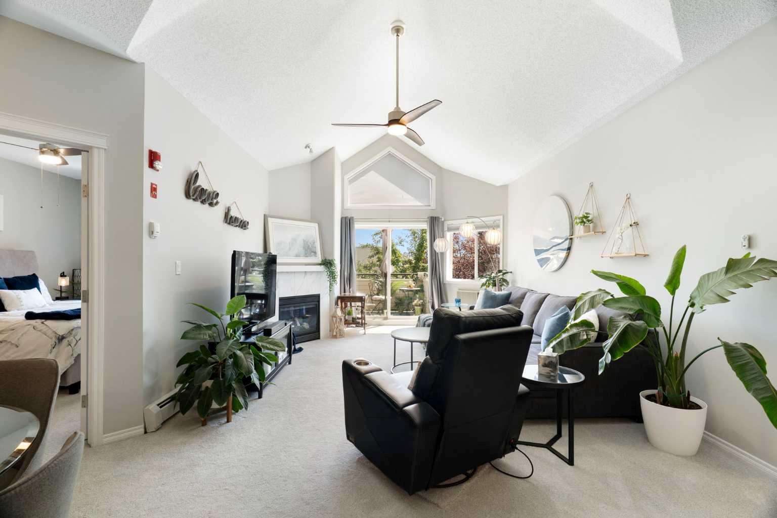 7451 Springbank Boulevard SW 1301