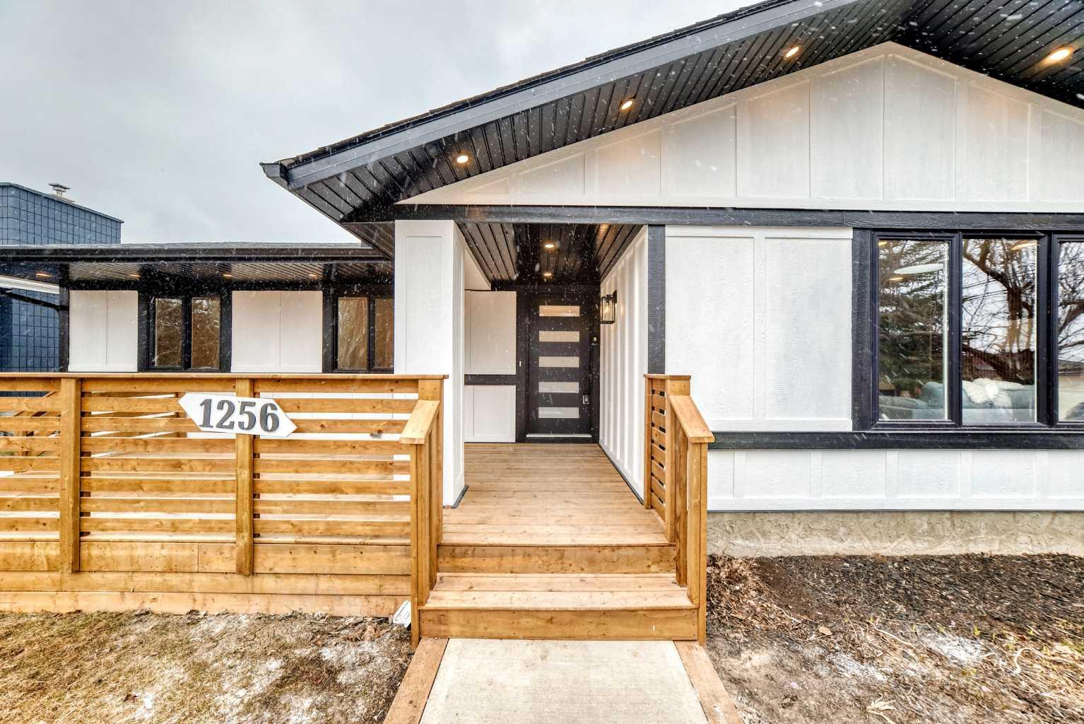 1256 Lake Twintree Drive SE