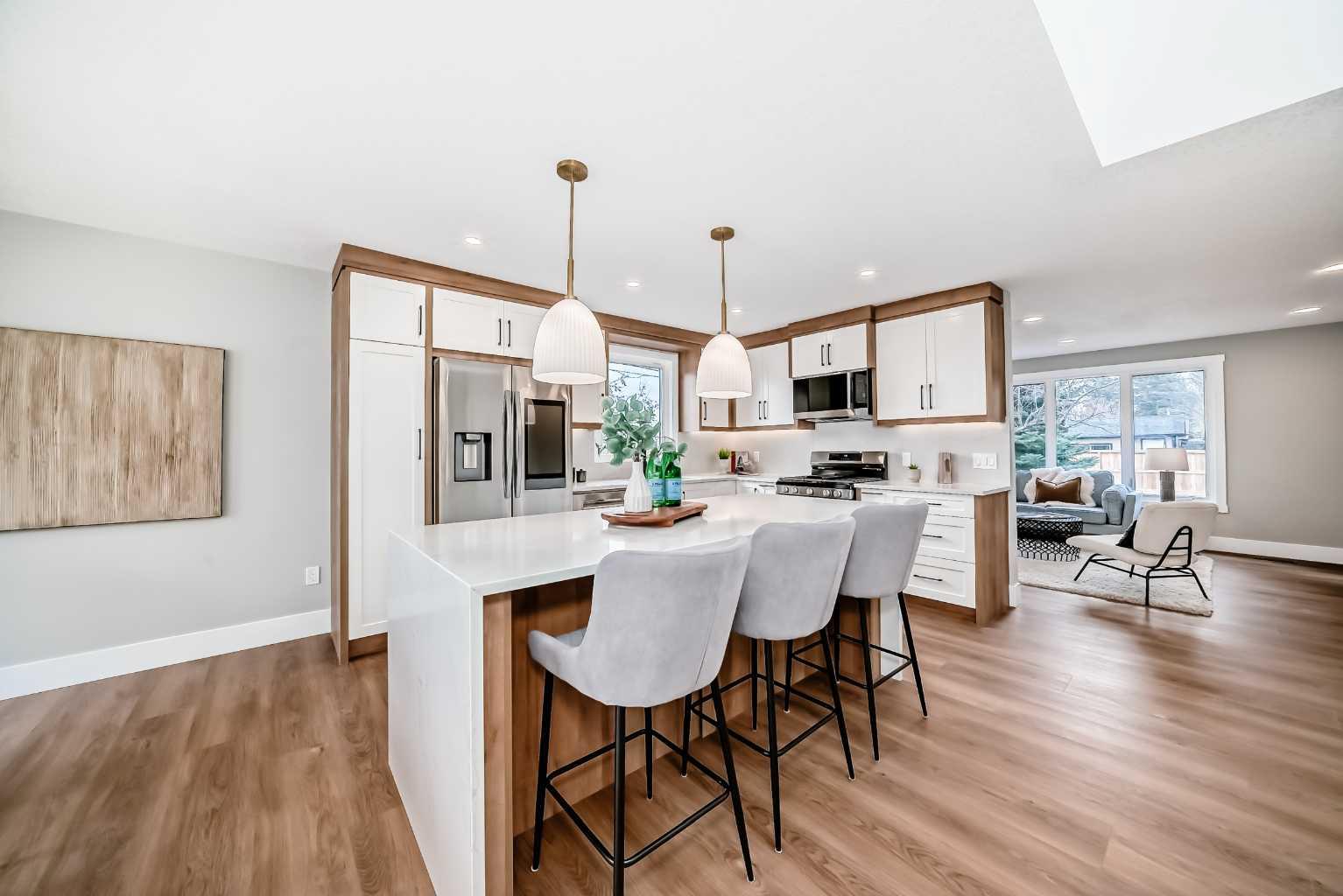 1256 Lake Twintree Drive SE