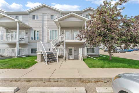 Photo of 372 Northlands Pointe NE, Medicine Hat, AB T1C 0C4 (MLS # A2329253)