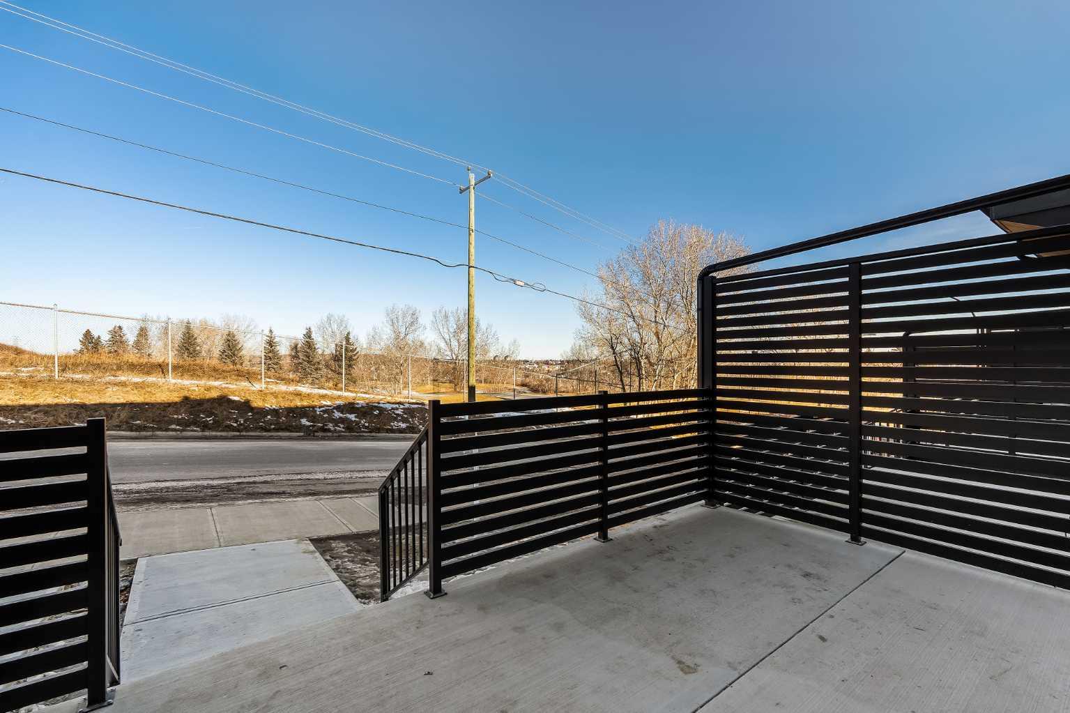 2533 Sovereign Crescent SW