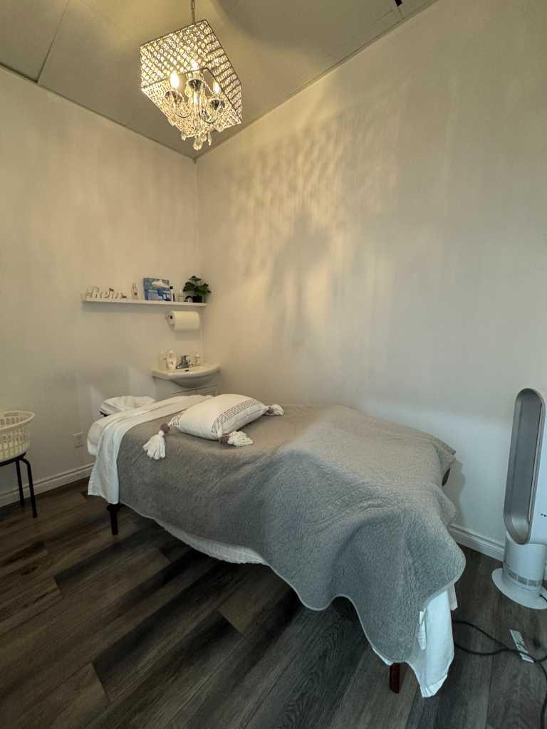 2763 Sunridge Way NE