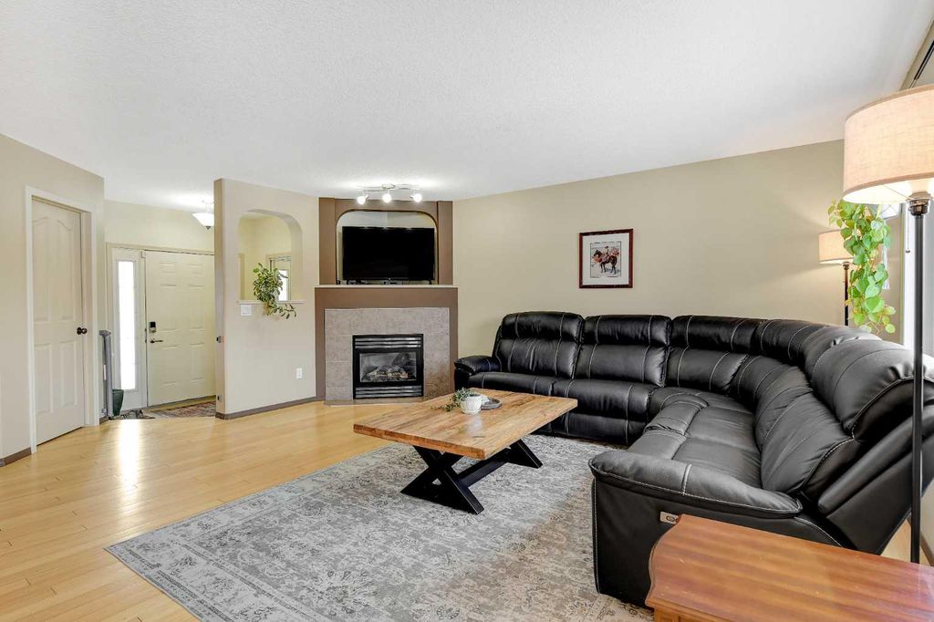 Photo of 11070 67 Avenue, Grande Prairie, AB T8W 2Y9 (MLS # A2288519)