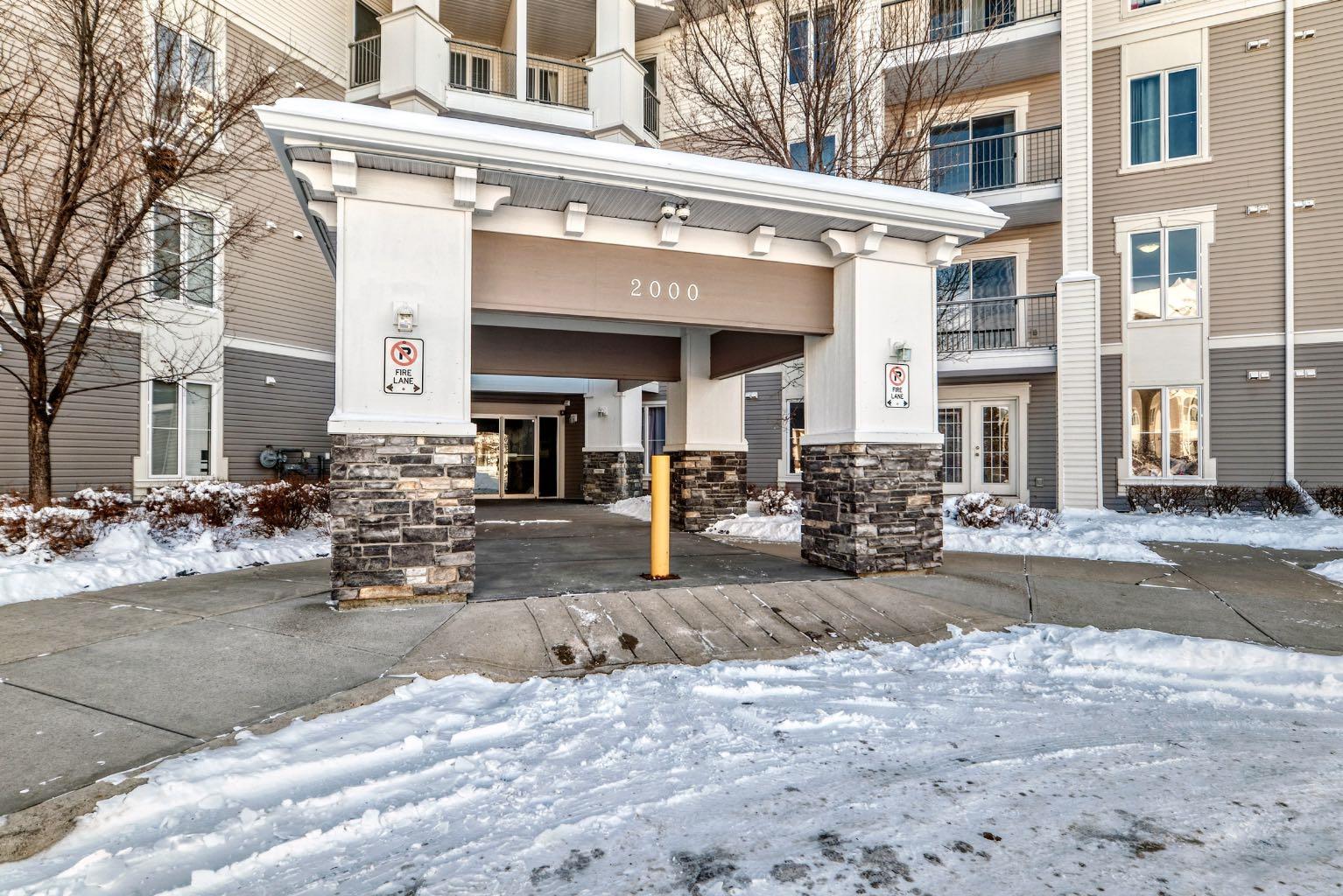 333 Taravista Drive NE 2202