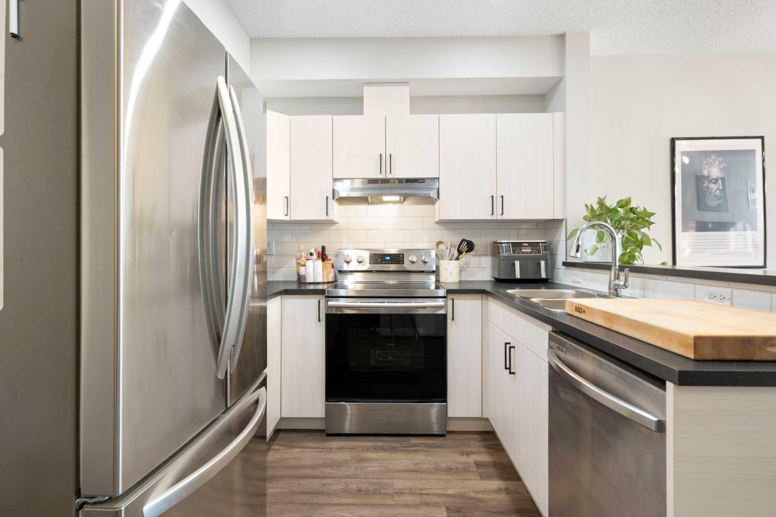 1000 15 Avenue SW 303