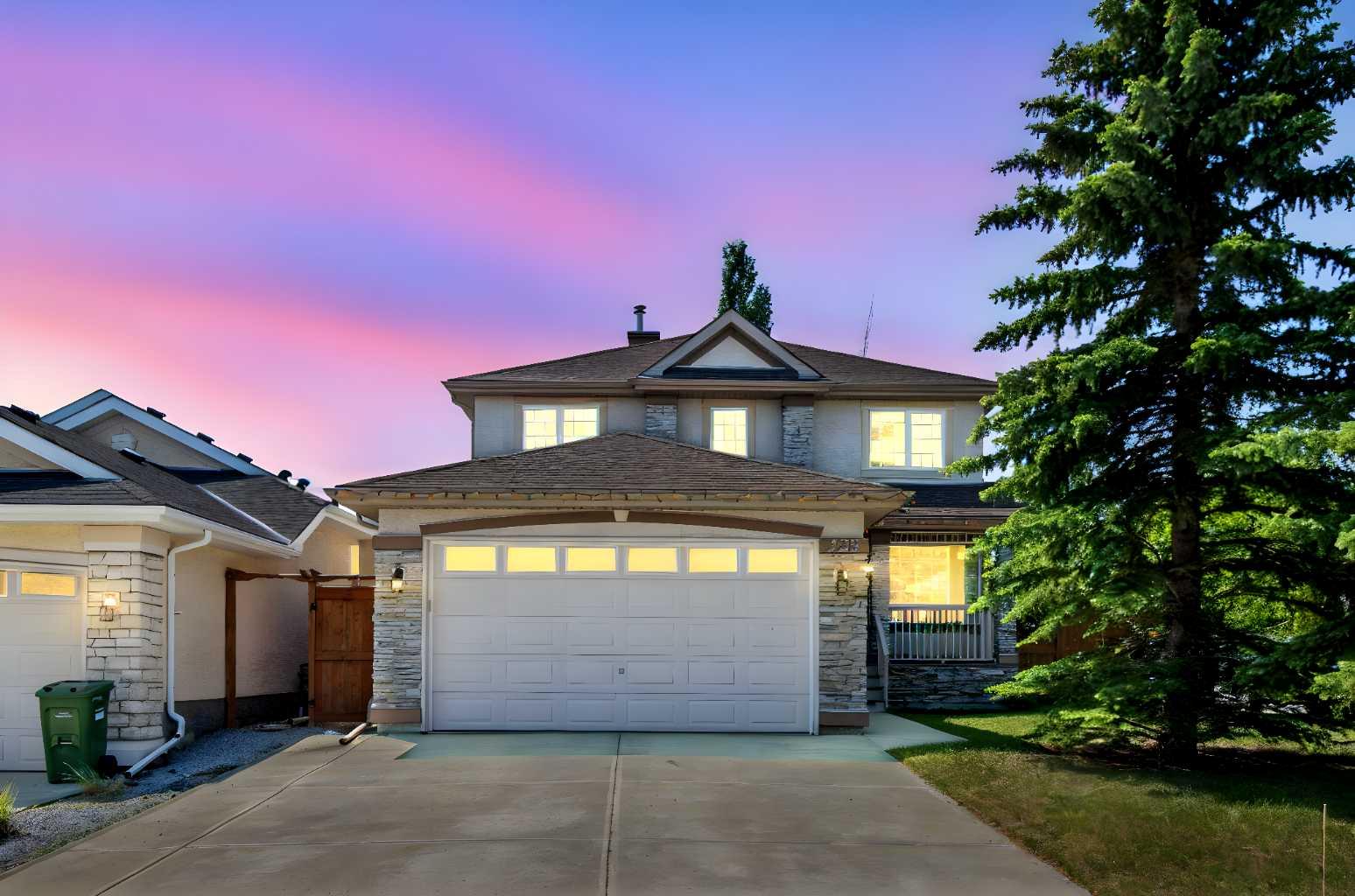 235 Everwillow Close SW
