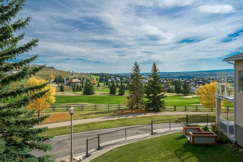 Photo of 10 Eagleview Heights, Cochrane, AB T4C 1P5 (MLS # A2347318)