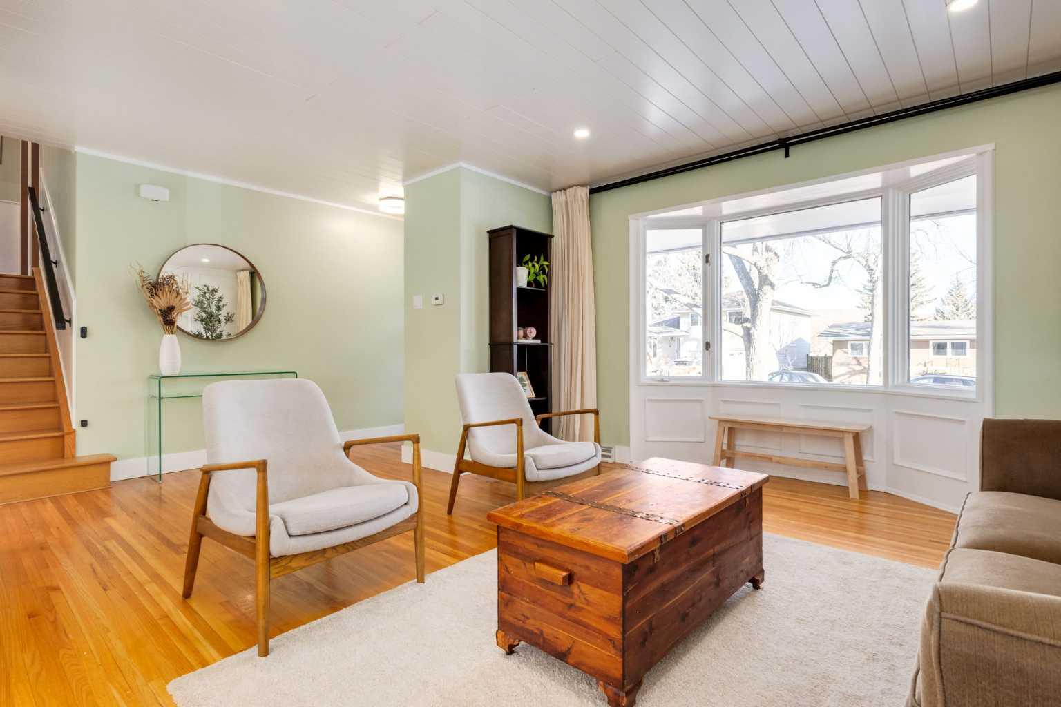 2539 Chicoutimi Drive NW