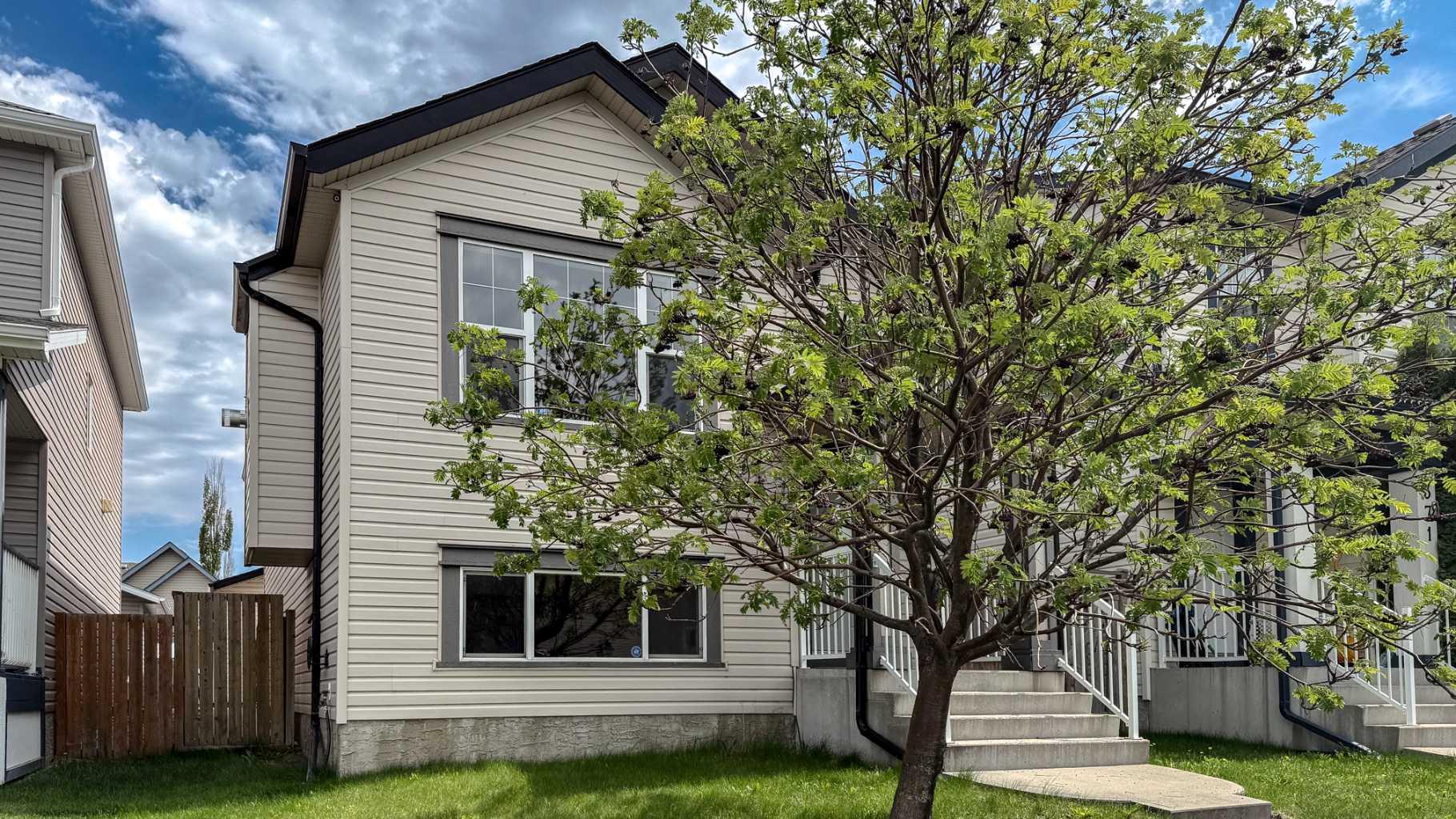367 Copperfield Heights SE