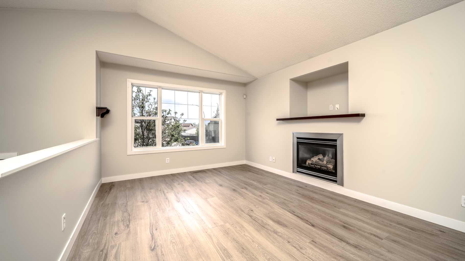 367 Copperfield Heights SE