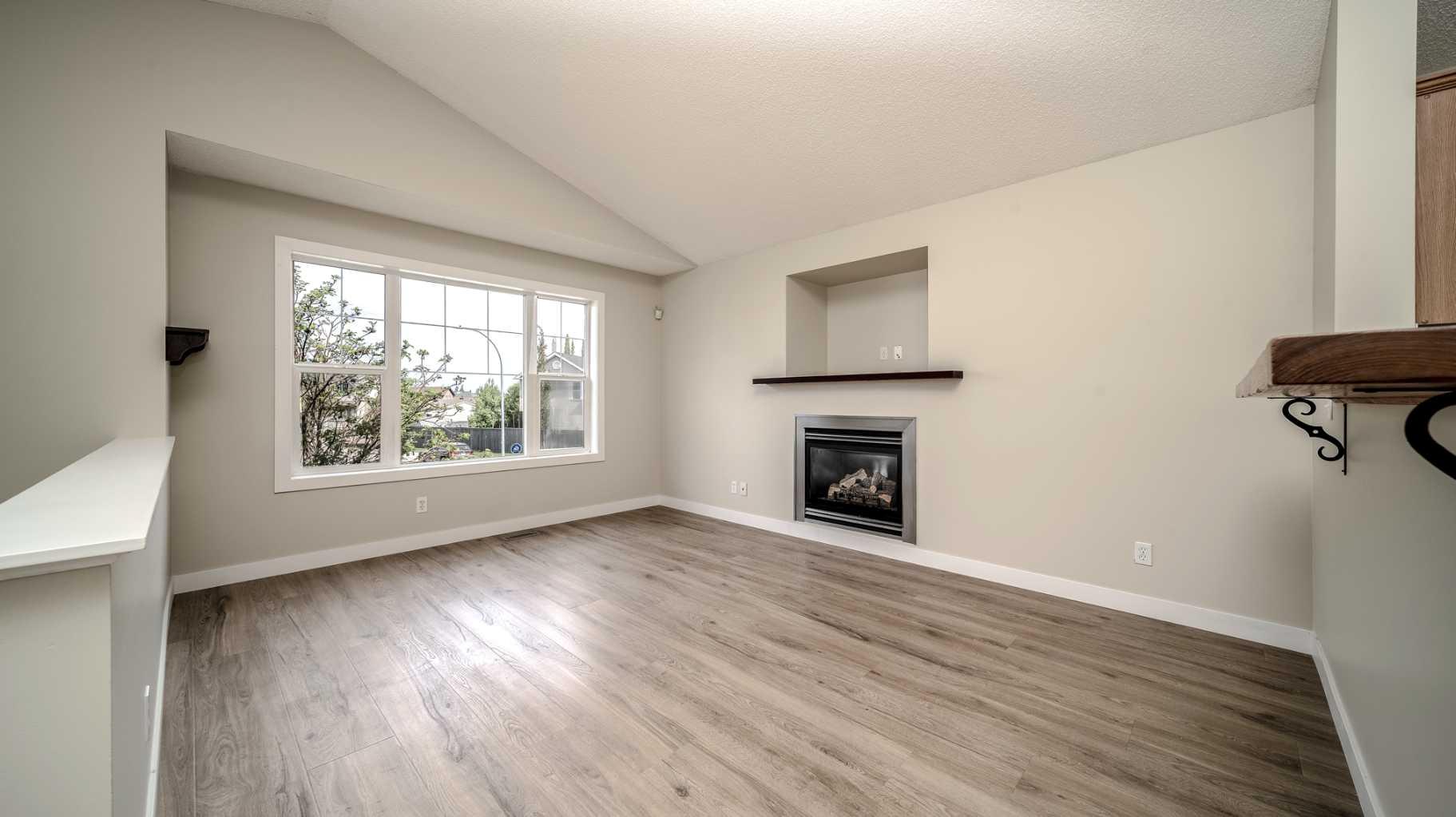367 Copperfield Heights SE