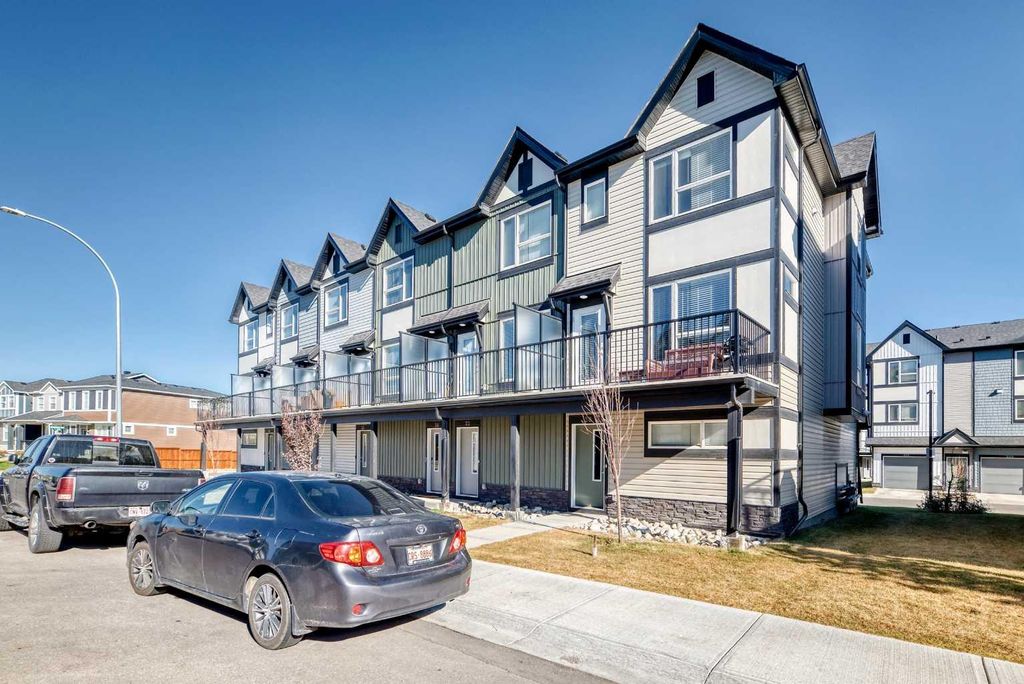 Photo of 30 Evanscrest Park NW, Calgary, AB T3P 1R3 (MLS # A2287284)