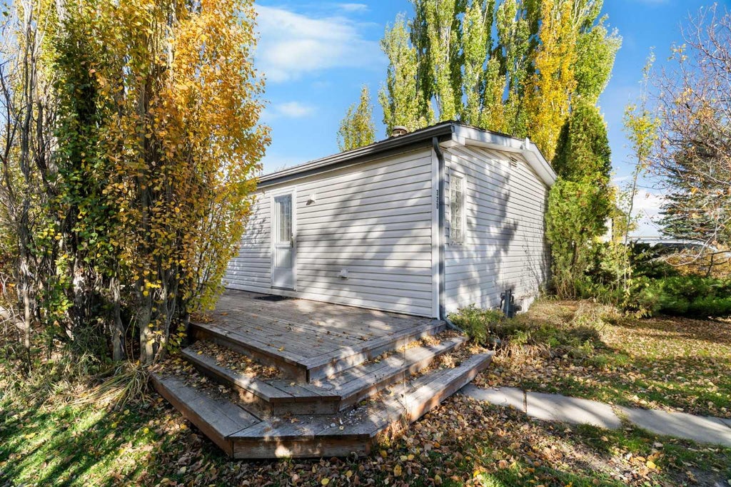 Photo of 320 Railway Avenue NW, Langdon, AB T0J 1X2 (MLS # A2351772)