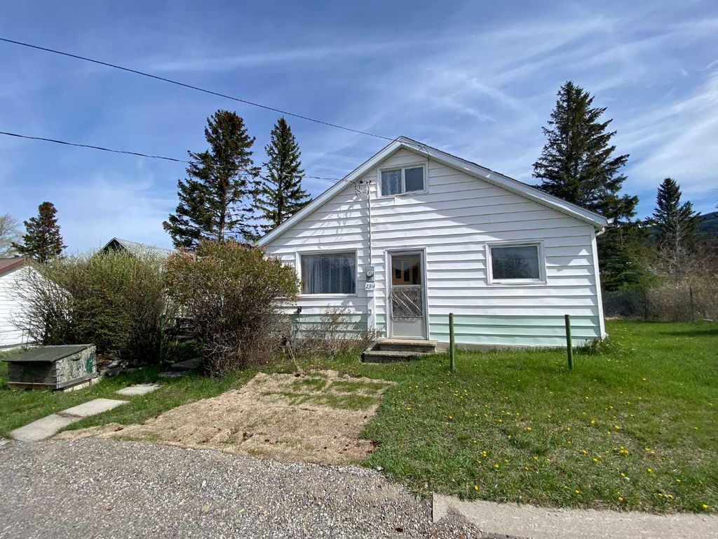 Photo of 2314 215 Street, Bellevue, AB T0K 0C0 (MLS # A2309896)