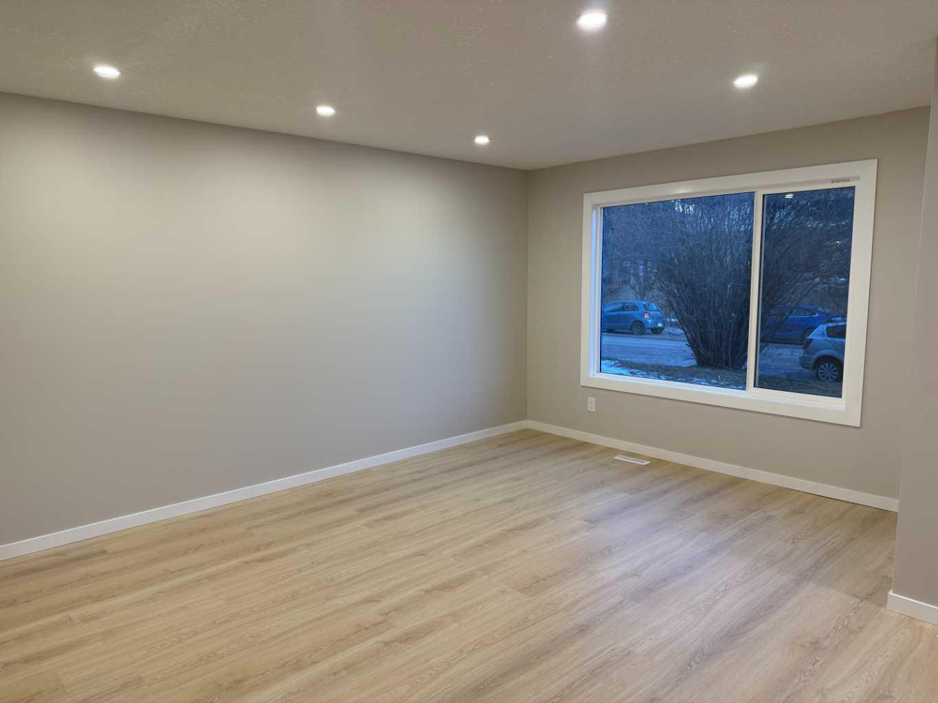 3215 Doverville Crescent SE