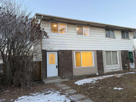 3215 Doverville Crescent SE Calgary AB T2B 1V1