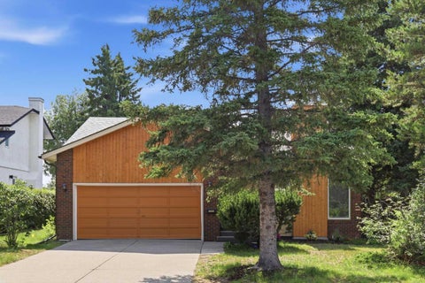 Photo of 416 Brookpark Drive SW, Calgary, AB T2W 3N7 (MLS # A2331088)