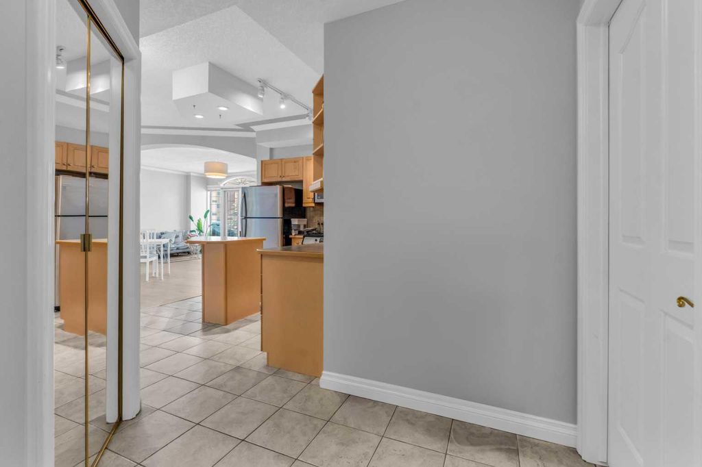 Photo of 1315 12 Avenue SW #303, Calgary, AB T3C 0P6 (MLS # A2286655)