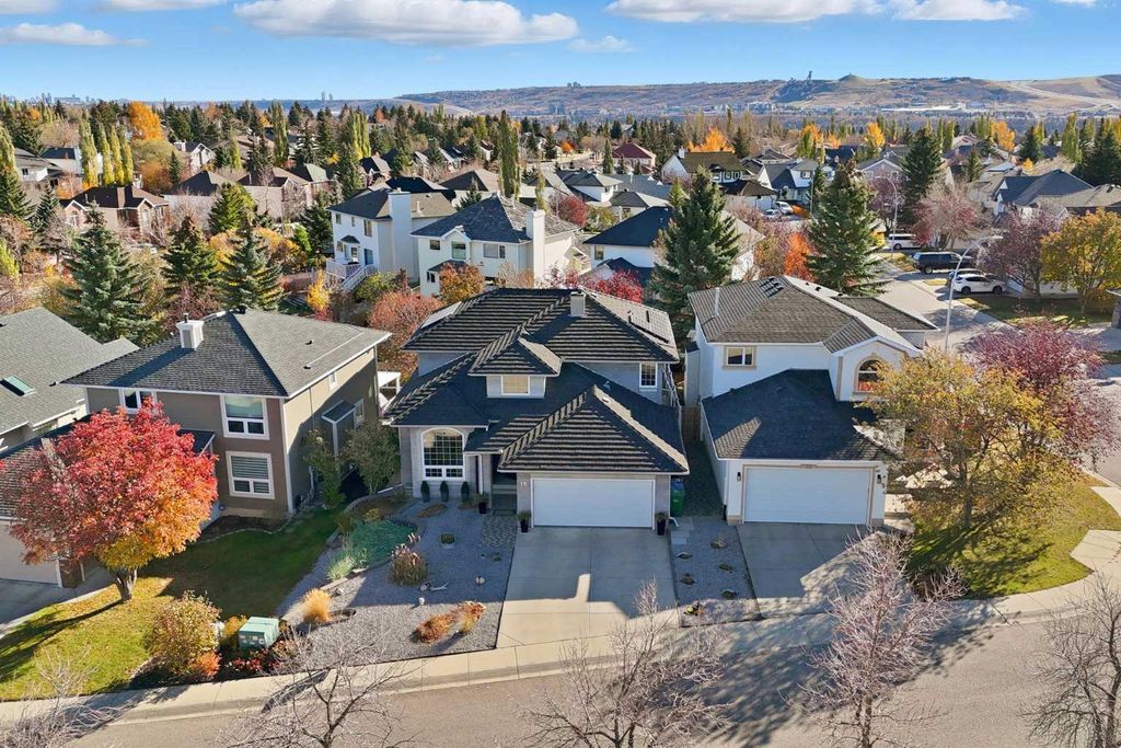 Photo of 19 Sceptre Close NW, Calgary, AB T3L 1X8 (MLS # A2266263)