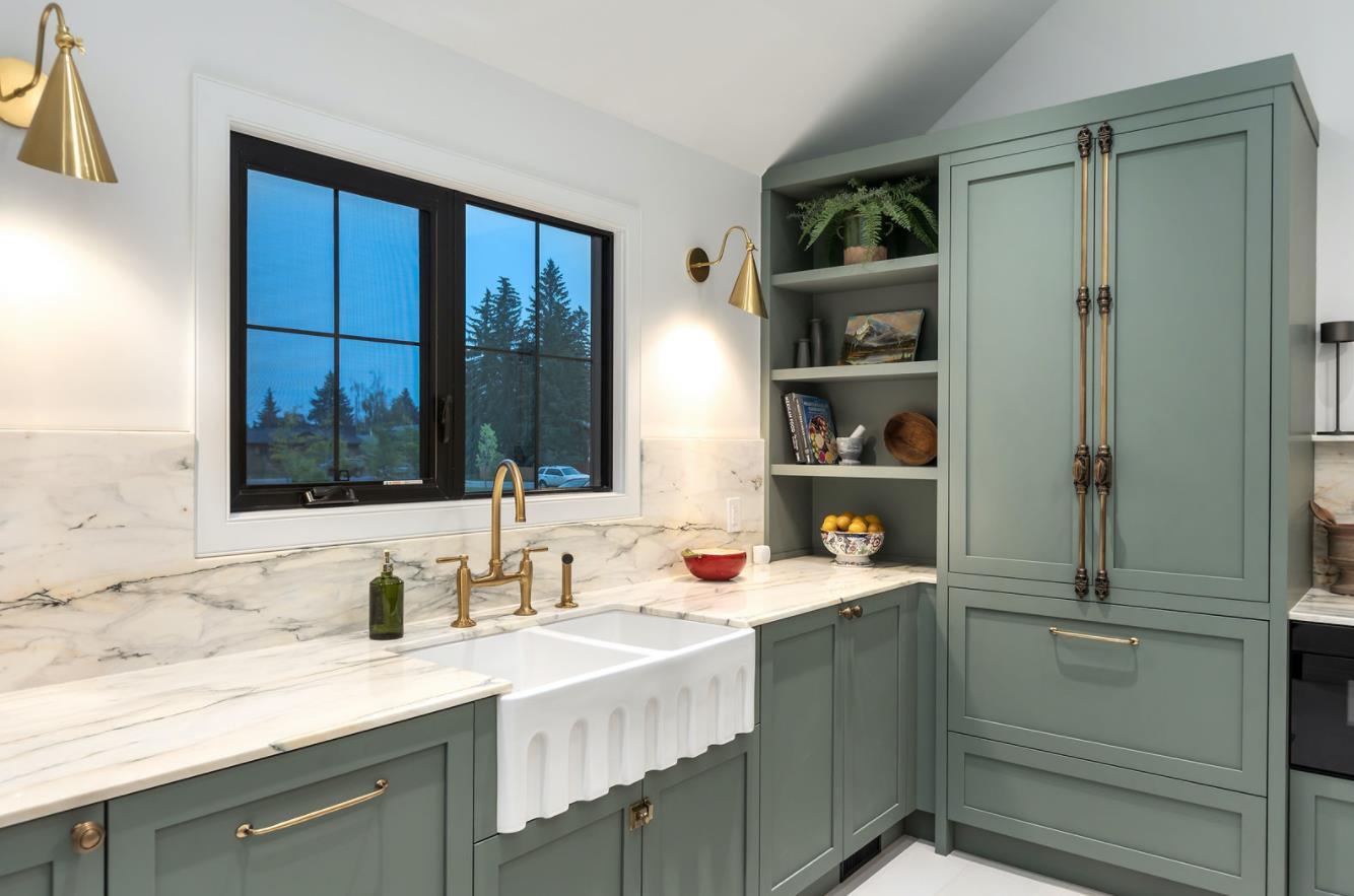 1011 Lake Wapta Way SE