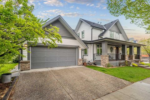 512 Memorial Drive NW Calgary AB T2N 3C4