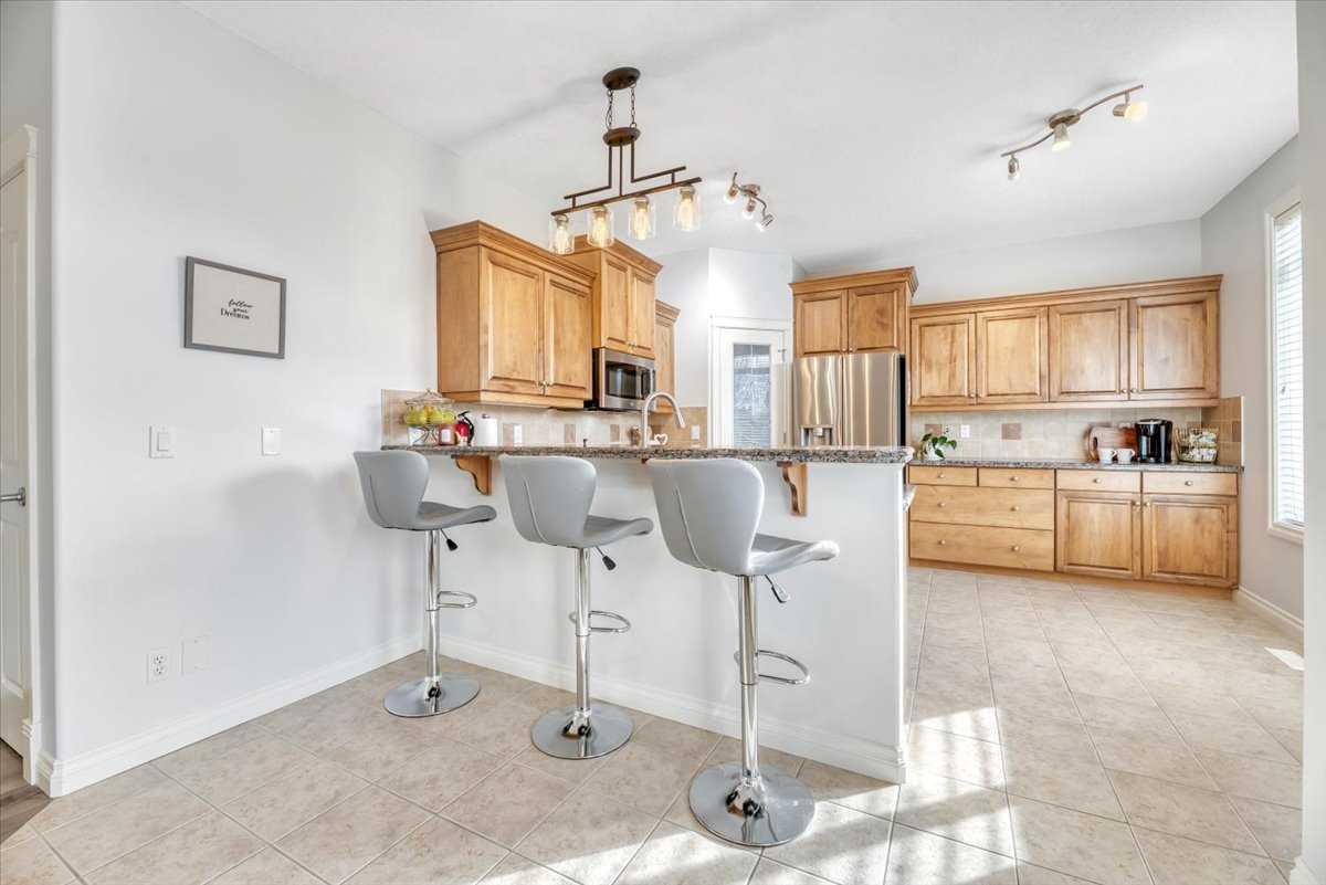 64 Discovery Woods Villas SW