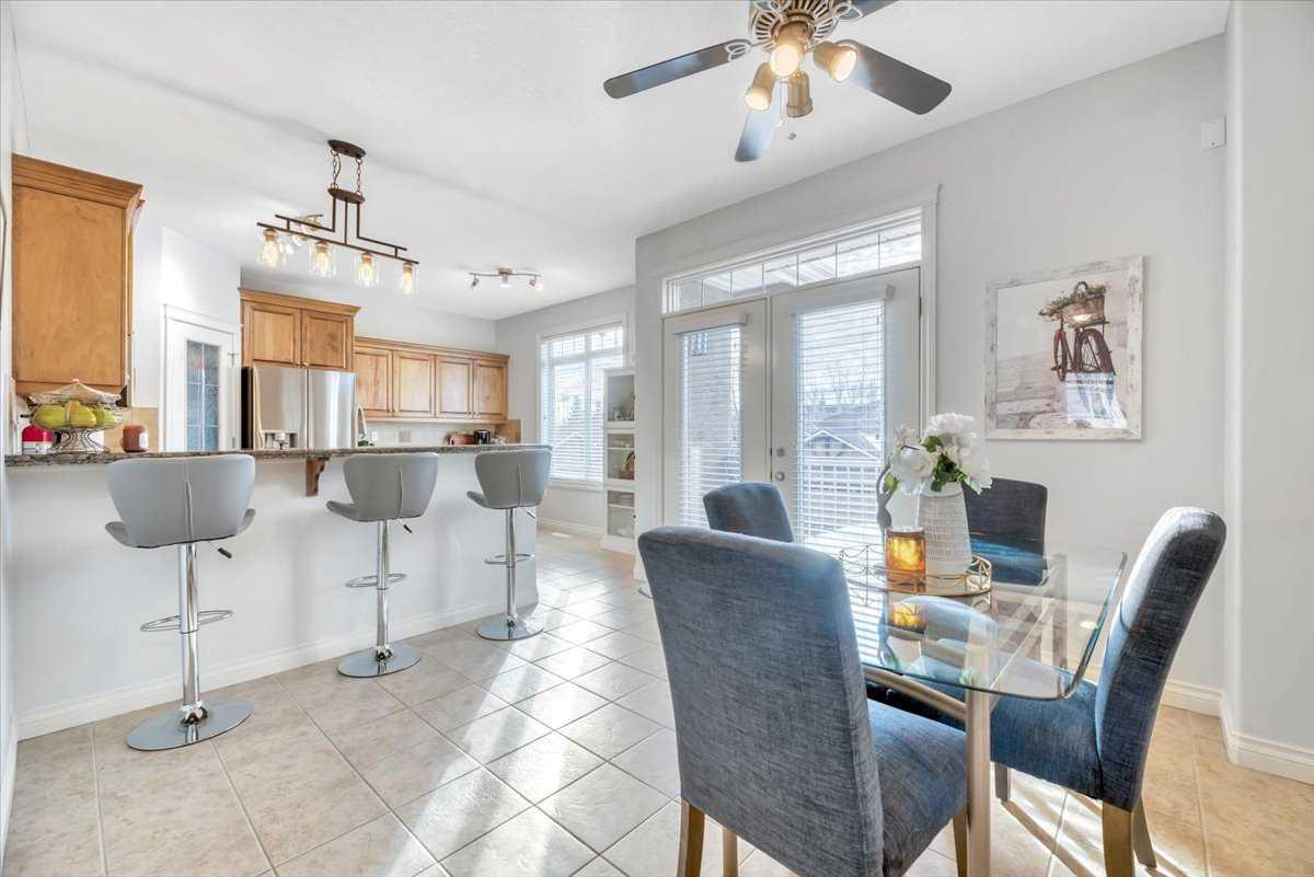 64 Discovery Woods Villas SW