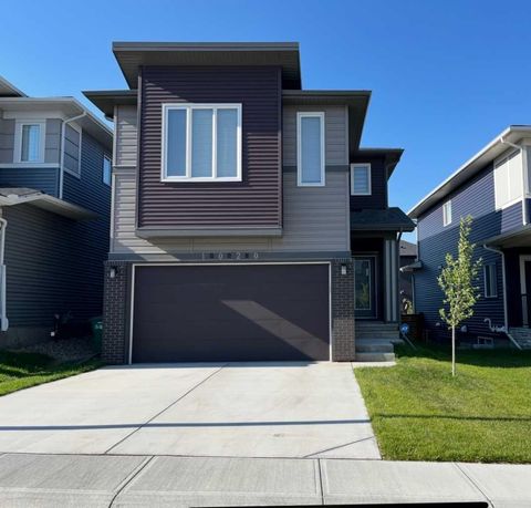 1020 Chinook Gate Heath SW Airdrie AB T4B 5C9