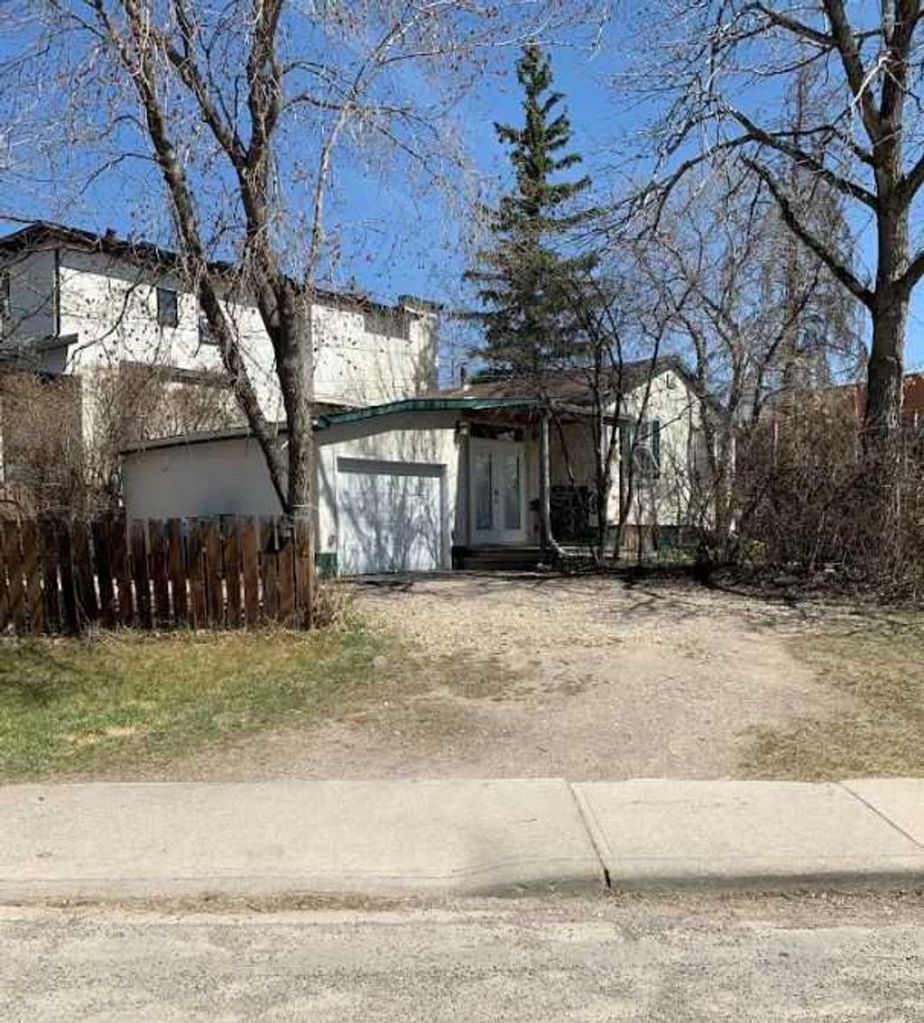 Photo of 2103 Mackay Road NW, Calgary, AB T3B 1C9 (MLS # A2305523)