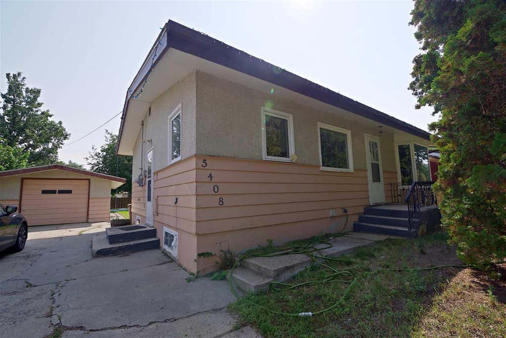 Photo of 5408 45 Avenue, Taber, AB T1G 1C3 (MLS # A2338451)
