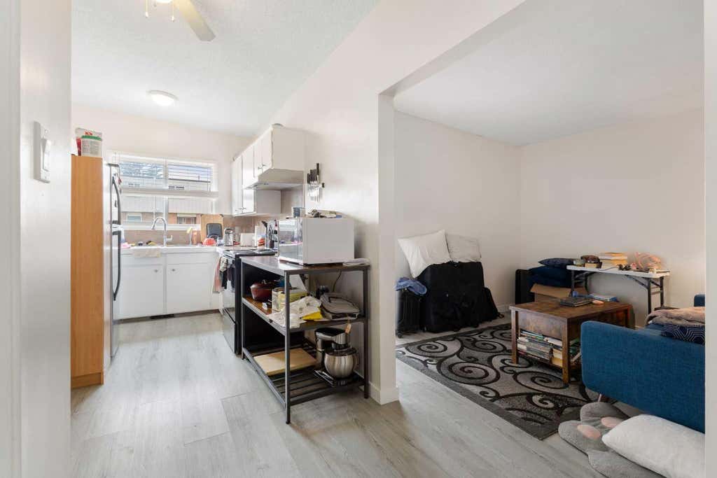 Photo of 11268 6 St SW, Calgary, AB T2W 1V9 (MLS # A2335391)
