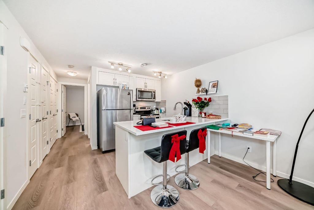 Photo of 474 Seton Circle #405, Calgary, AB T3M 2V3 (MLS # A2279098)