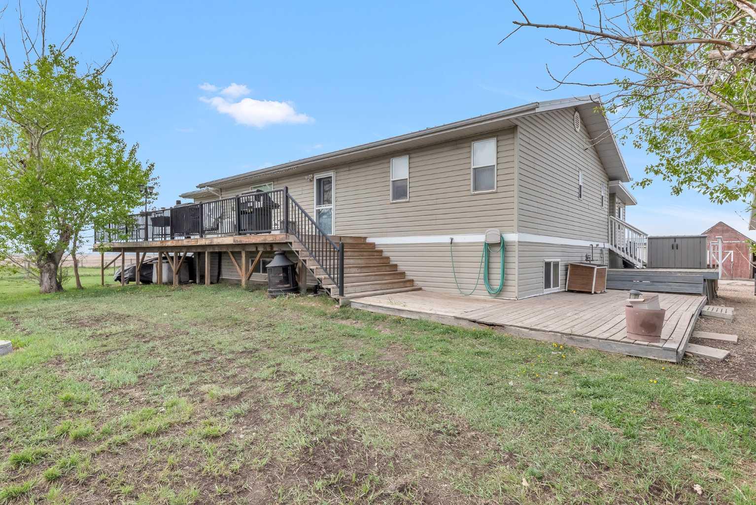 270046 Township Road 284