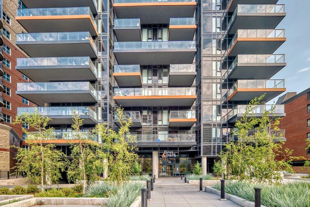 Photo of 730 2 Avenue SW #1313, Calgary, AB T2P 1R8 (MLS # A2256409)