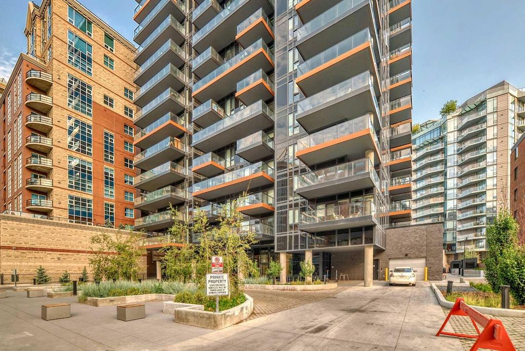 Photo of 730 2 Avenue SW #1313, Calgary, AB T2P 1R8 (MLS # A2256409)