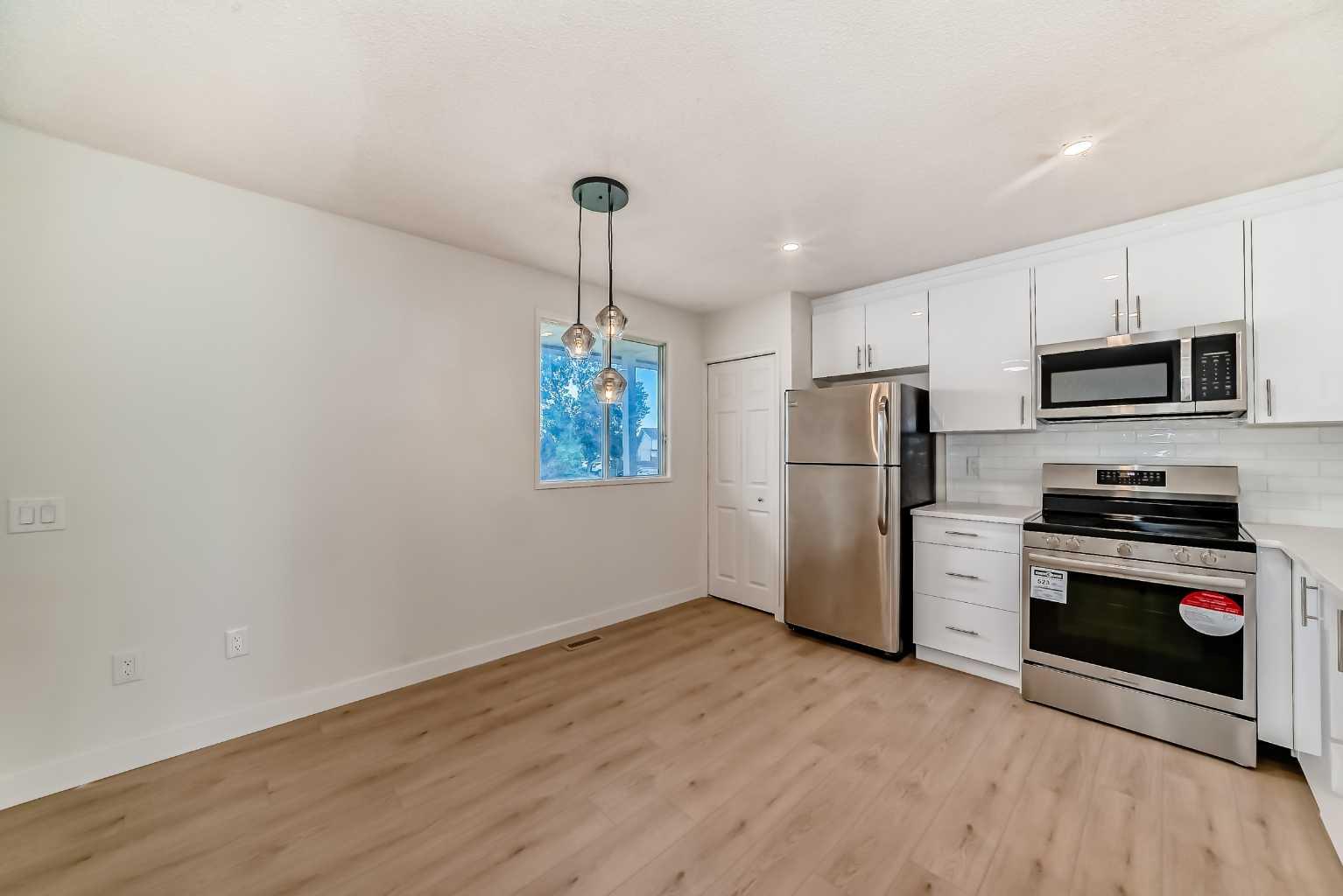 1515 Falconridge Drive NE 32