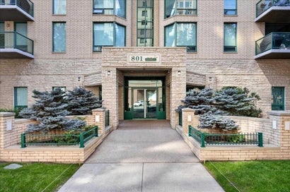 801 2 Avenue SW 1402 Calgary AB T2P 4Z9
