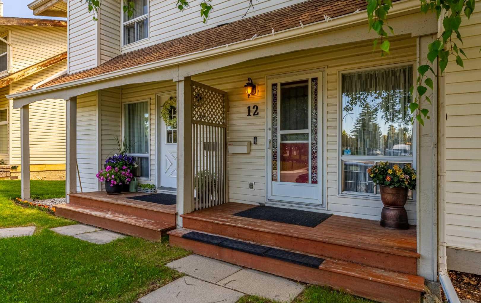 12 Woodhill Road SW