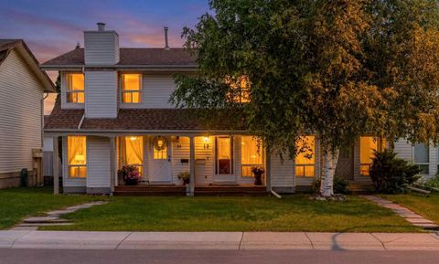 Photo of 12 Woodhill Road SW, Calgary, AB T2W 3P2 (MLS # A2320610)