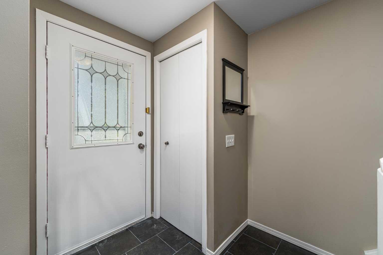 12 Woodhill Road SW