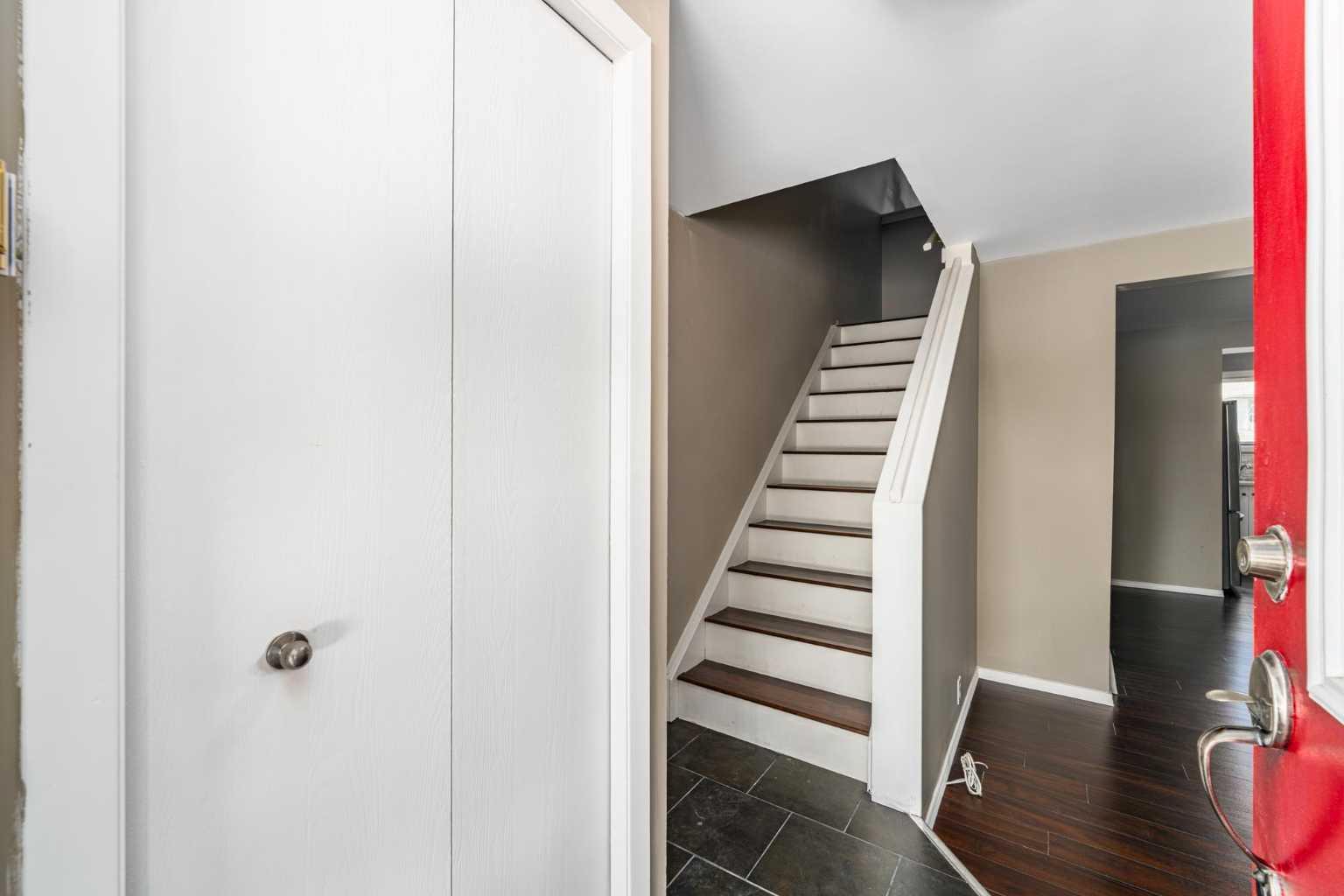 12 Woodhill Road SW