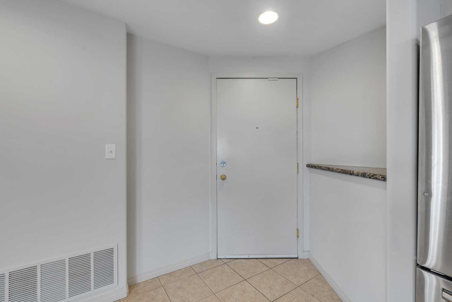 683 10 Street SW 2003